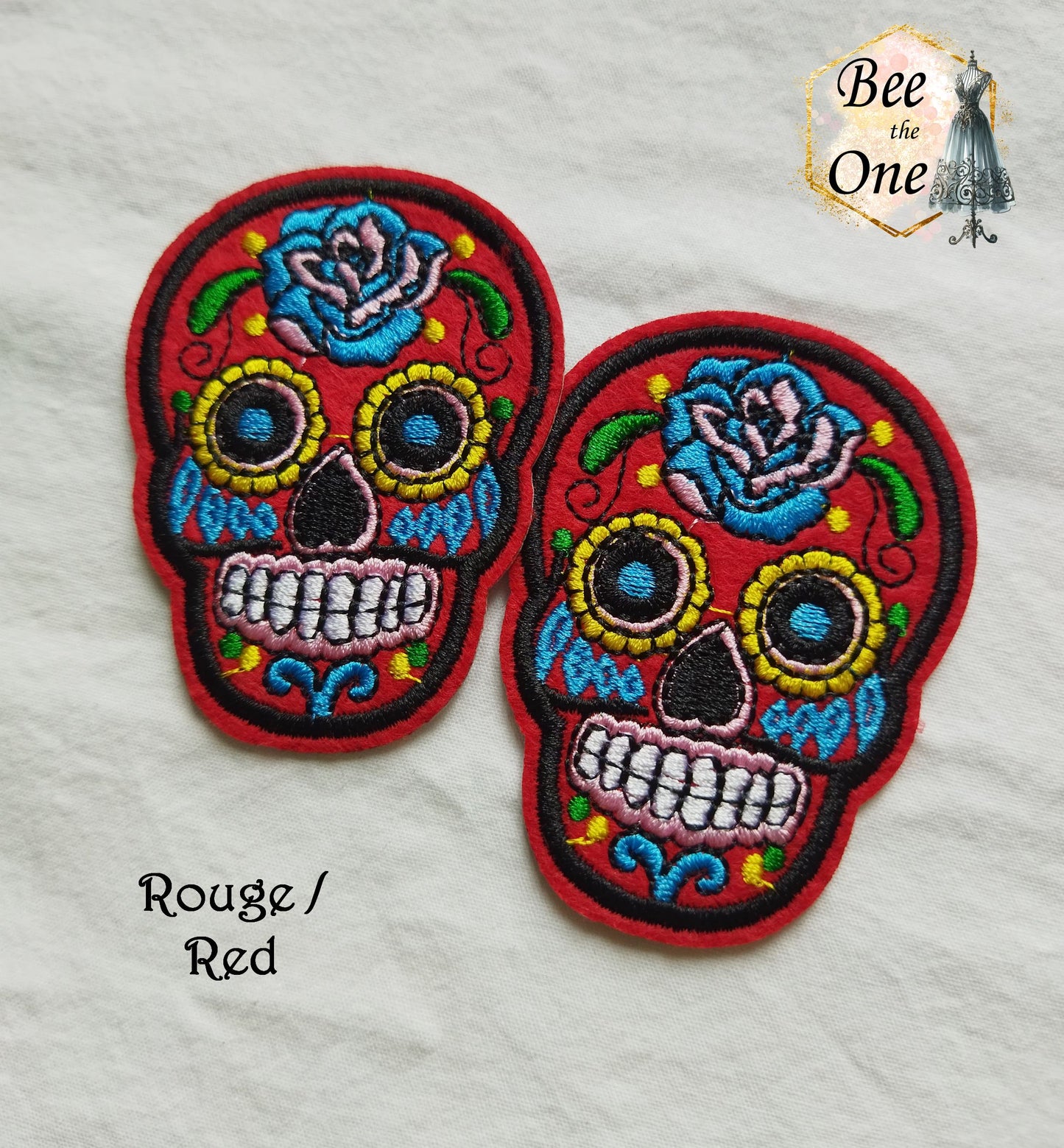 Ecusson patch brodé applique Tête de mort Calavera motif floral - 7,2 cm x 5,3 cm (à coudre ou repasser)