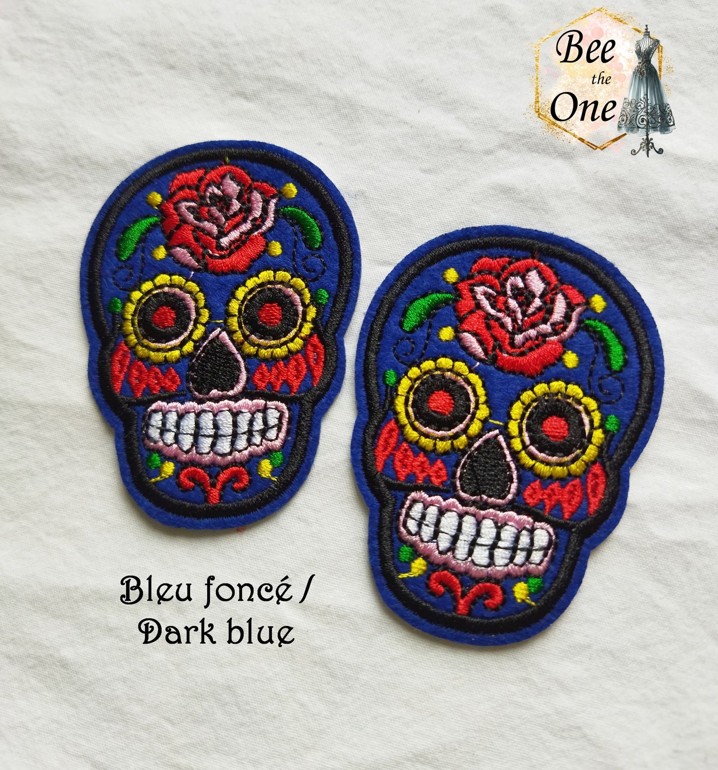 Ecusson patch brodé applique Tête de mort Calavera motif floral - 7,2 cm x 5,3 cm (à coudre ou repasser)