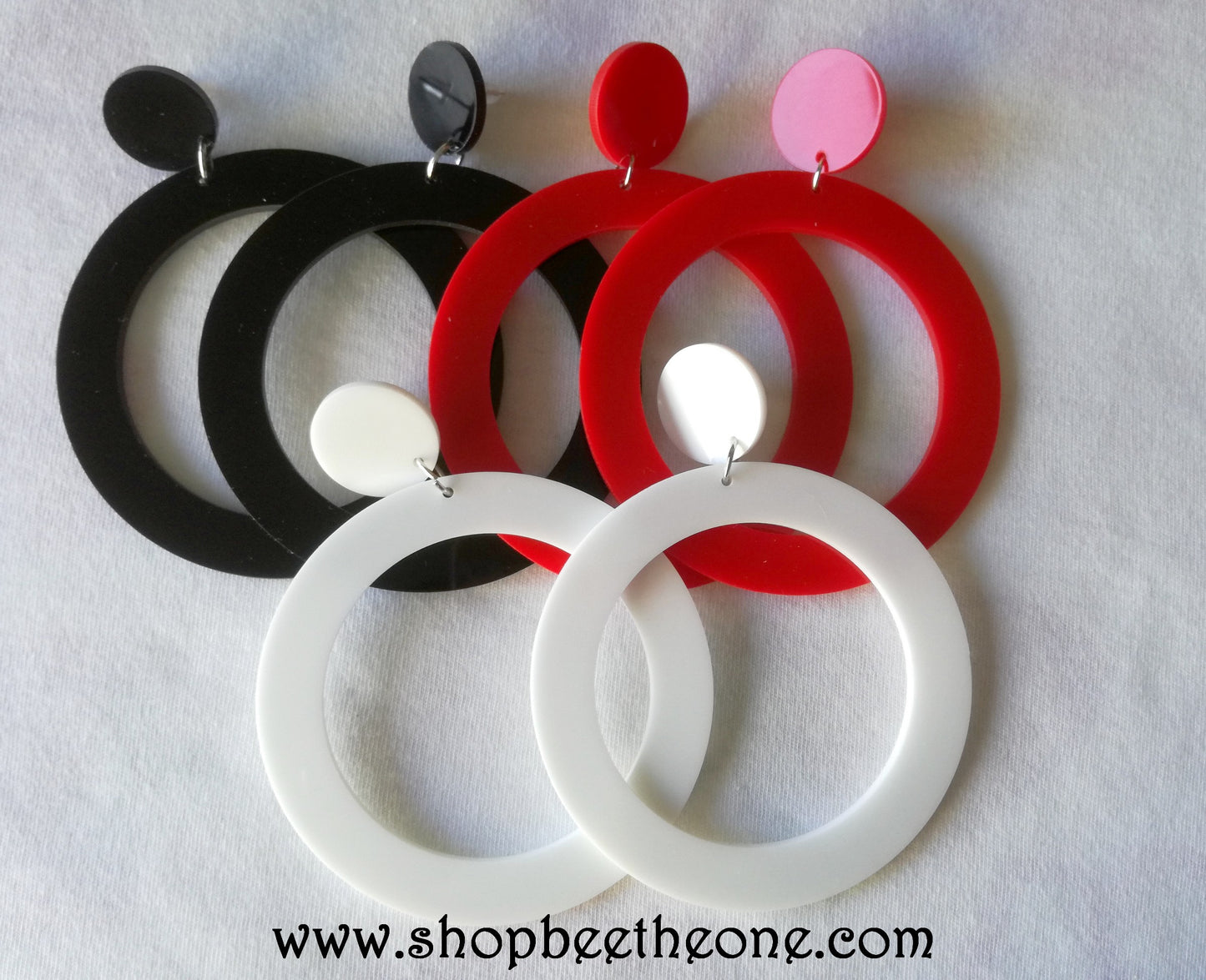 Maxi Boucles d'oreilles XXL géométriques rondes style vintage 80 - Blanc, noir ou rouge