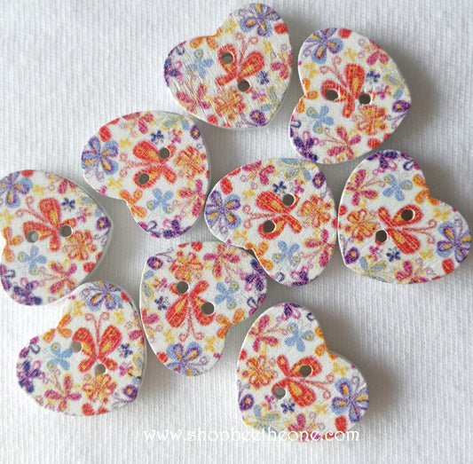 Bouton Petit Coeur "Papillons multicolores" en bois - 17 mm