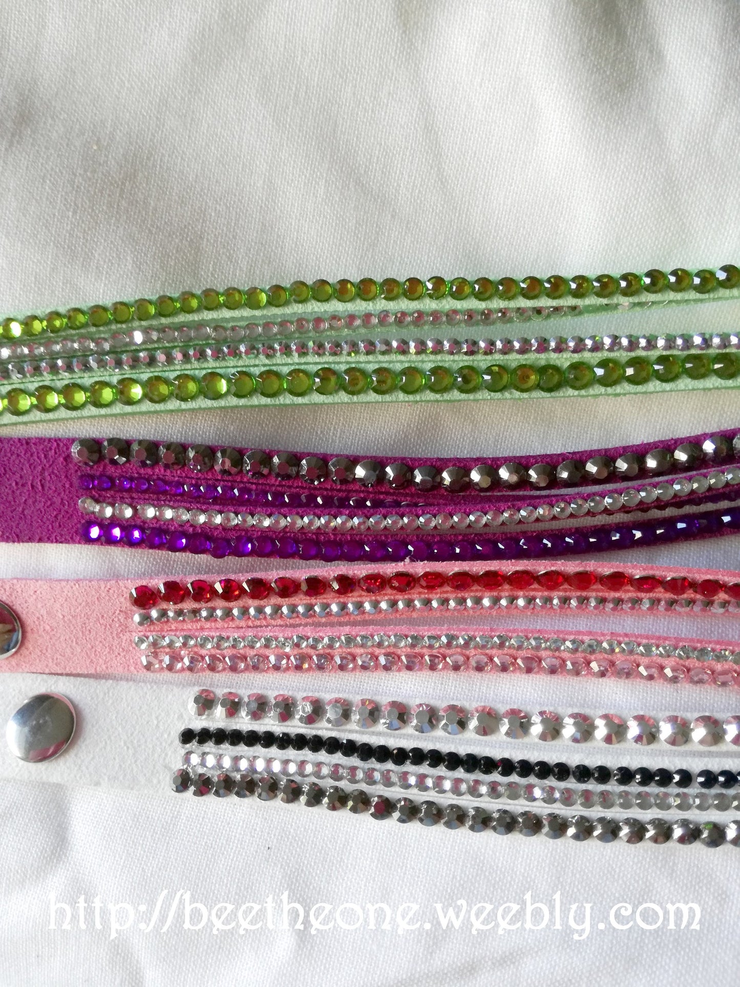 Bracelets multi-rangs avec strass - Vert clair, Blanc, Violet, Rose clair, Rose saumon