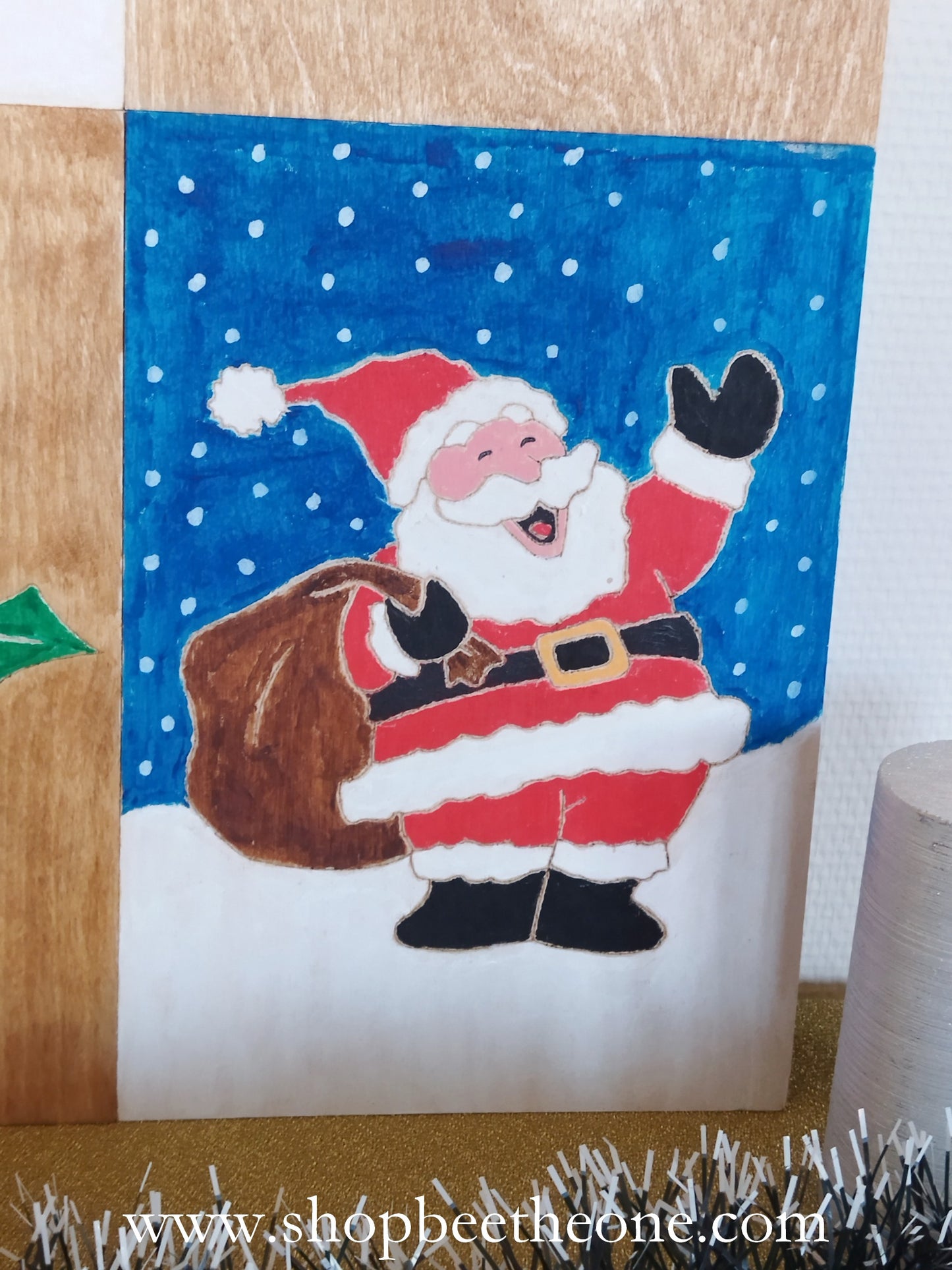 Grand tableau de bois pyrogravé et peint avec motifs de Noël - à suspendre ou poser