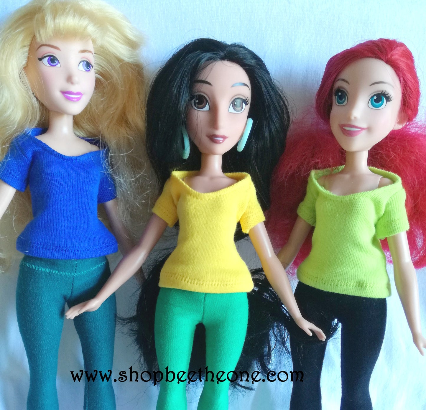 T-shirt manches courtes pour poupées Disney Princesses (Store et Hasbro) - 5 coloris - Collection Basics - par Bee the One