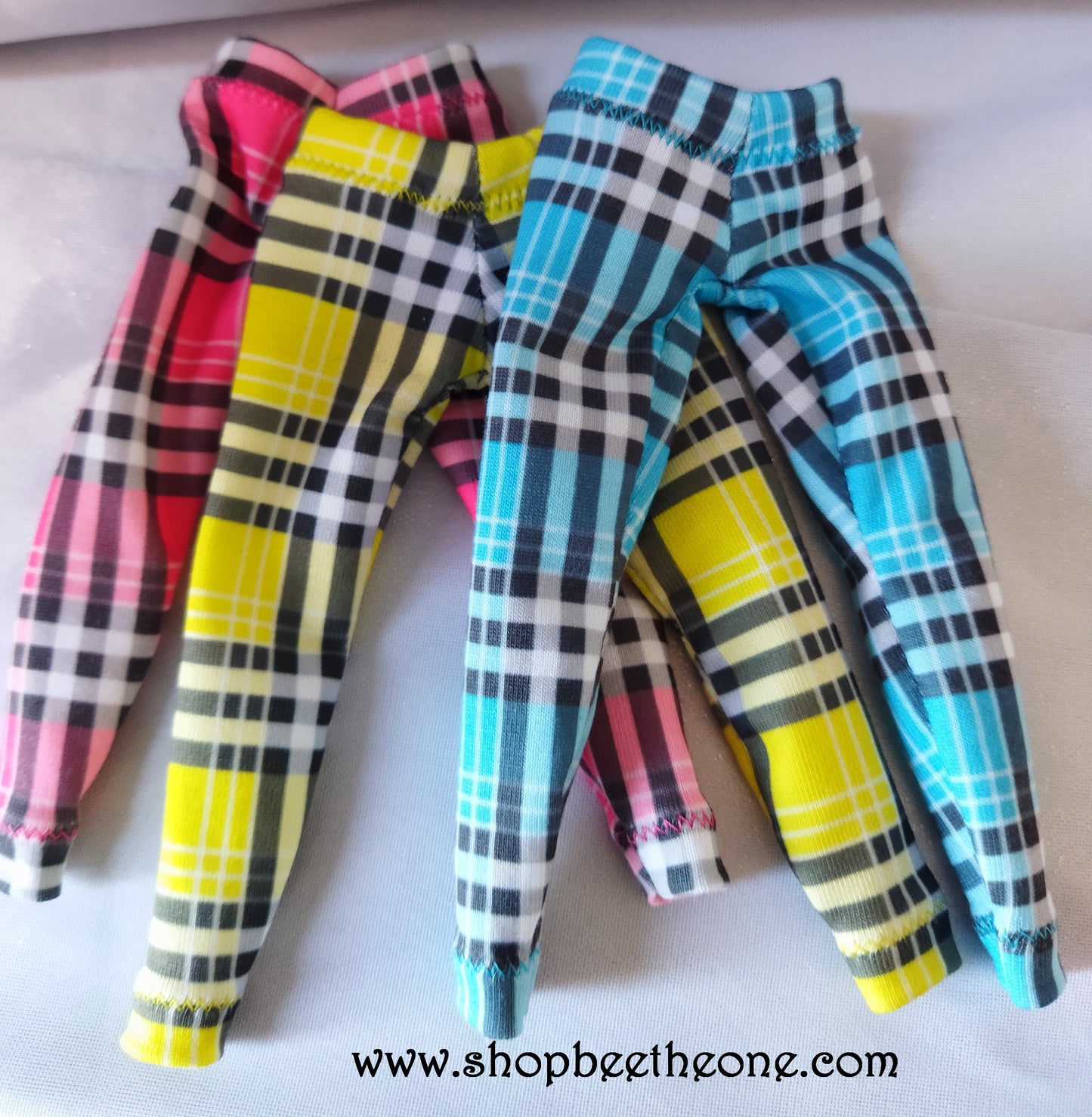 Pantalon collant leggings long motif tartan pour poupées Rainbow High - 3 coloris - Collection Basics - par Bee the One