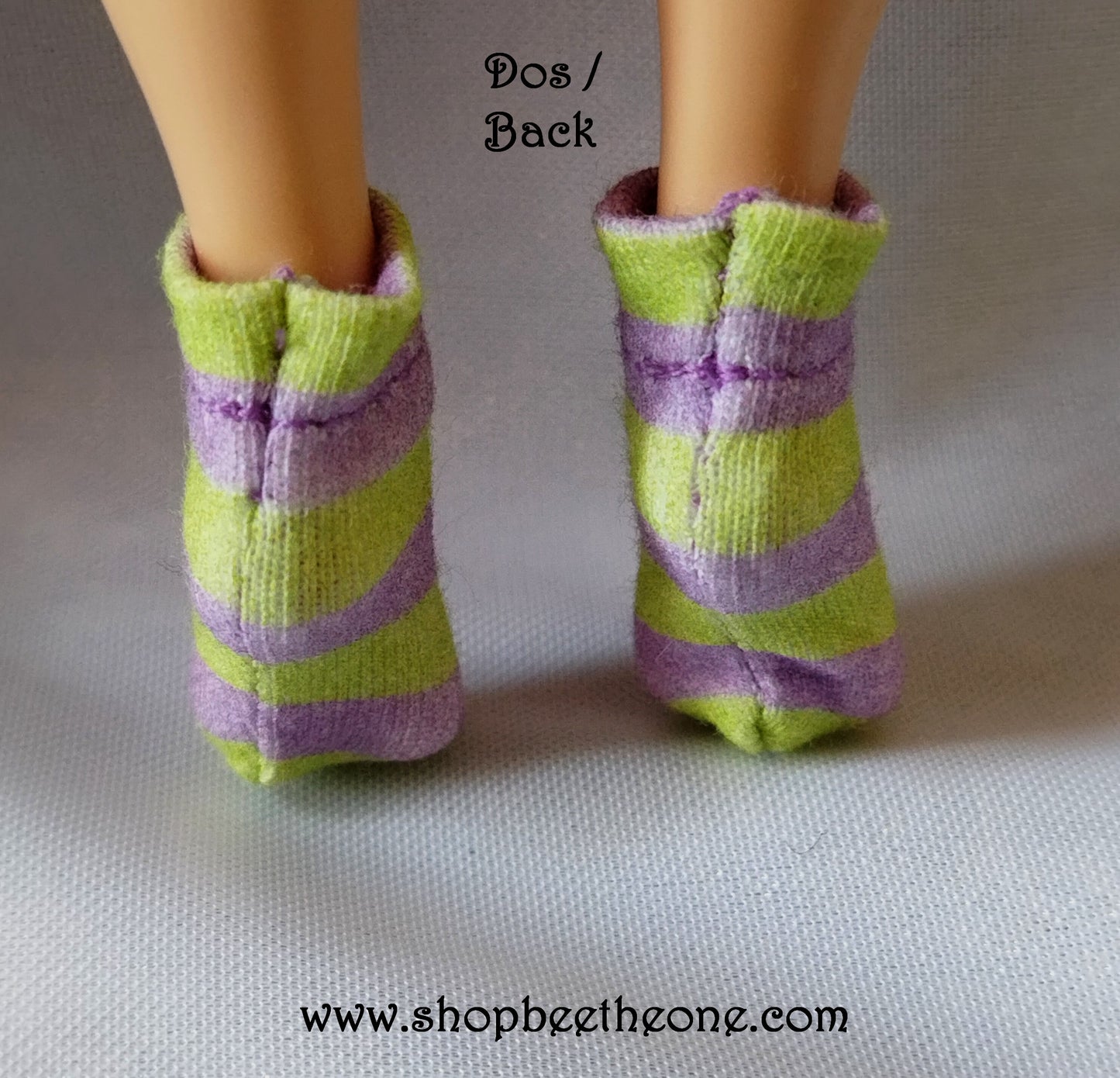 Paire de Chaussettes rayées pour poupées Rainbow High - Violet/vert - Collection Cosplay Club - par Bee the One