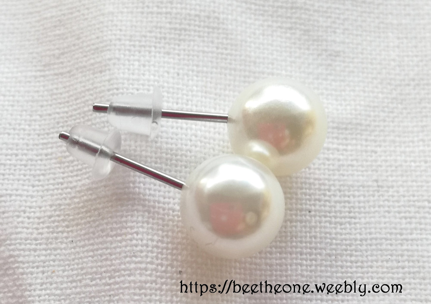 Mini Boucle d'oreilles puce Perles blanches