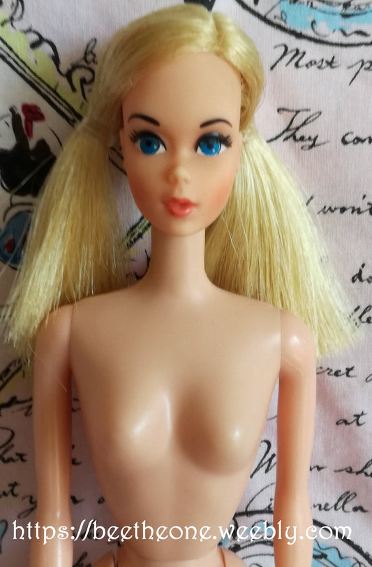 RARE Barbie Partytime #9925 - Mattel 1977 - Poupée nue - exclusivité Europe et Canada